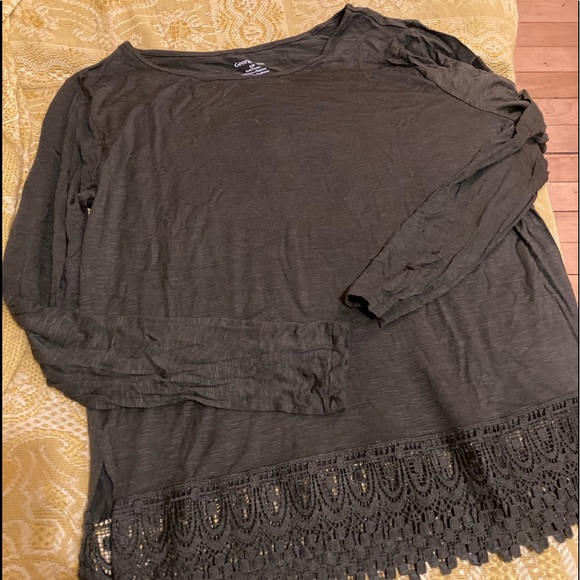 6/20$ or 8$ Women’s long sleeve boho chic top - Picture 1 of 3